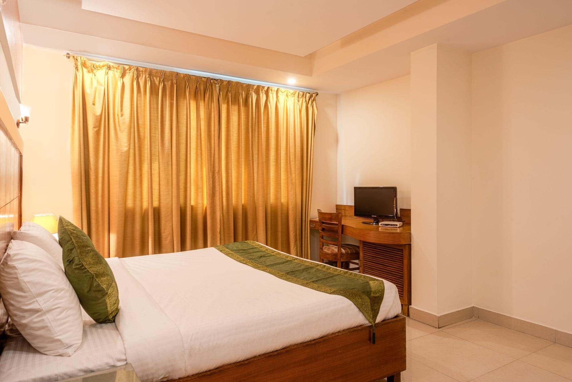 Treebo Trend Grand Plaza Nampally Haiderabad Buitenkant foto