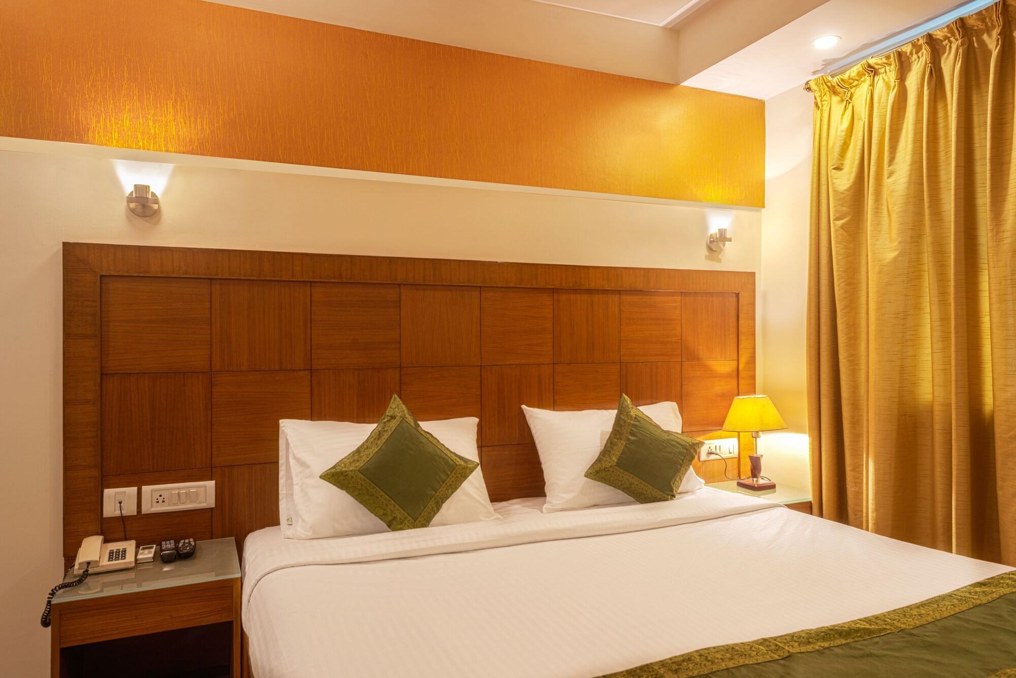 Treebo Trend Grand Plaza Nampally Haiderabad Buitenkant foto